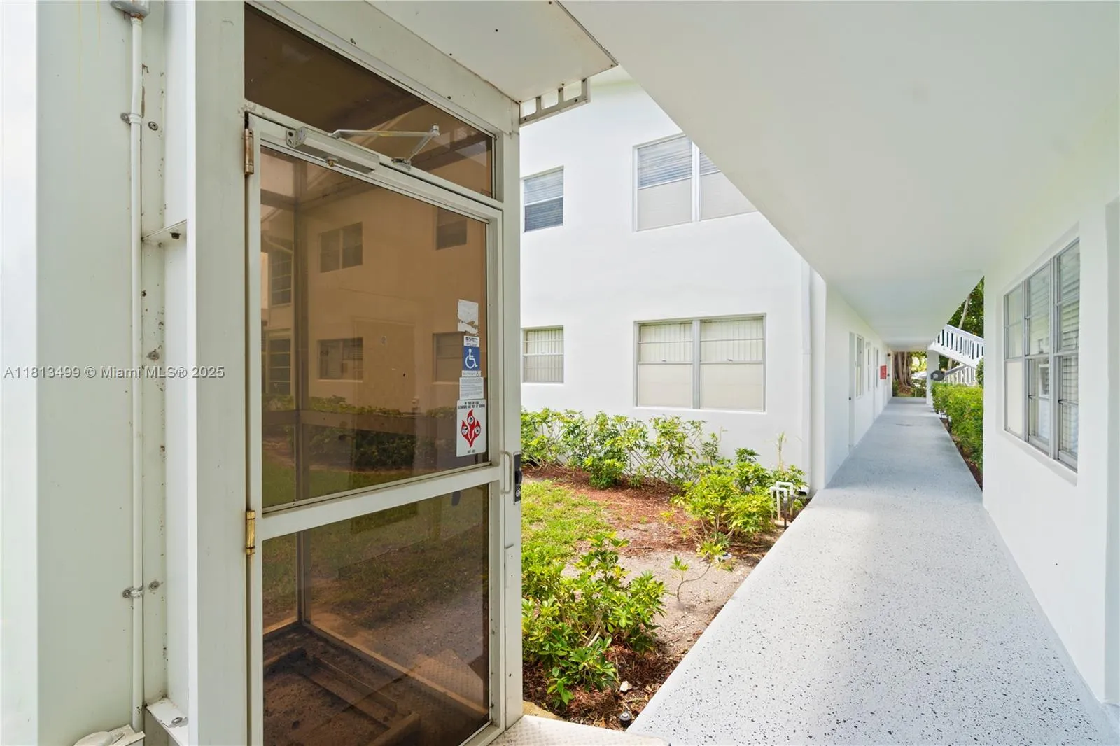 Deerfield Beach, Florida 33442, United States, 1 Bedroom Bedrooms, ,1 BathroomBathrooms,Residential,Active,142486