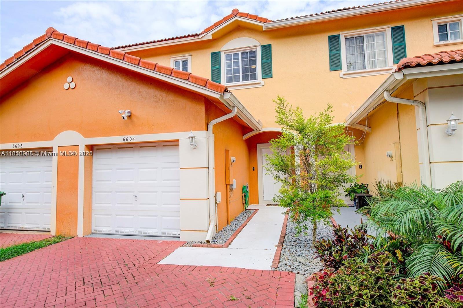 CATALINA PLACE - Residential