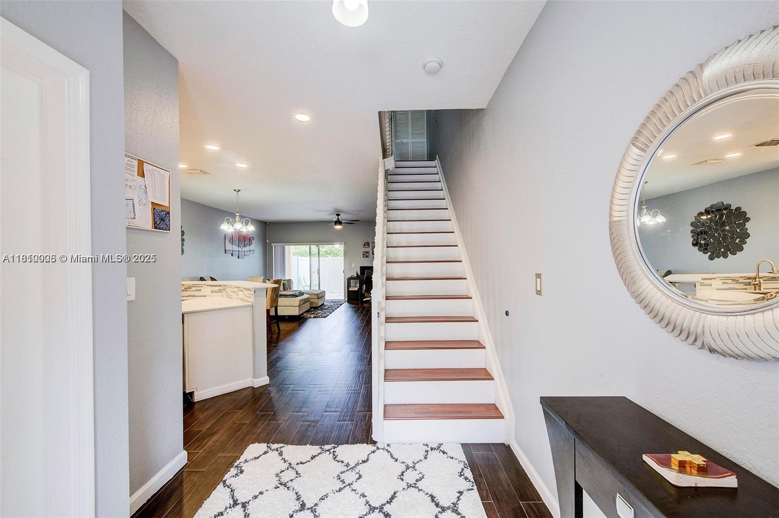 CATALINA PLACE - Residential