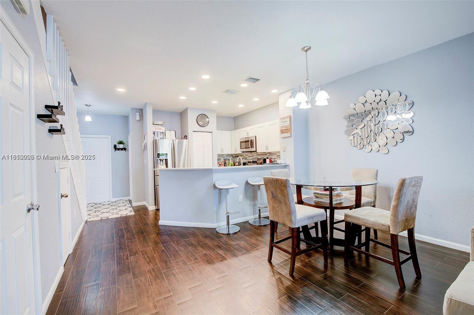 CATALINA PLACE - Residential