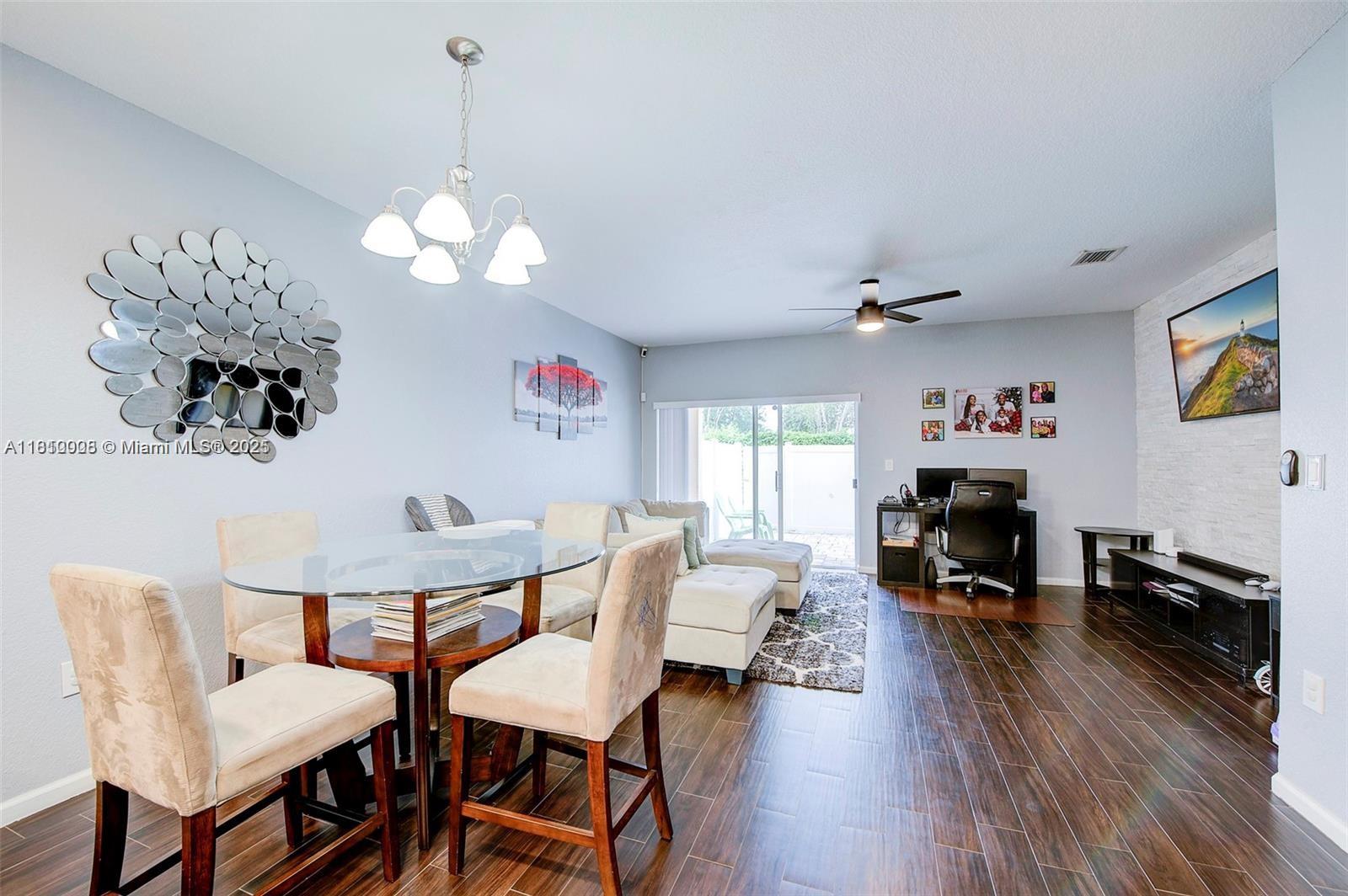 CATALINA PLACE - Residential