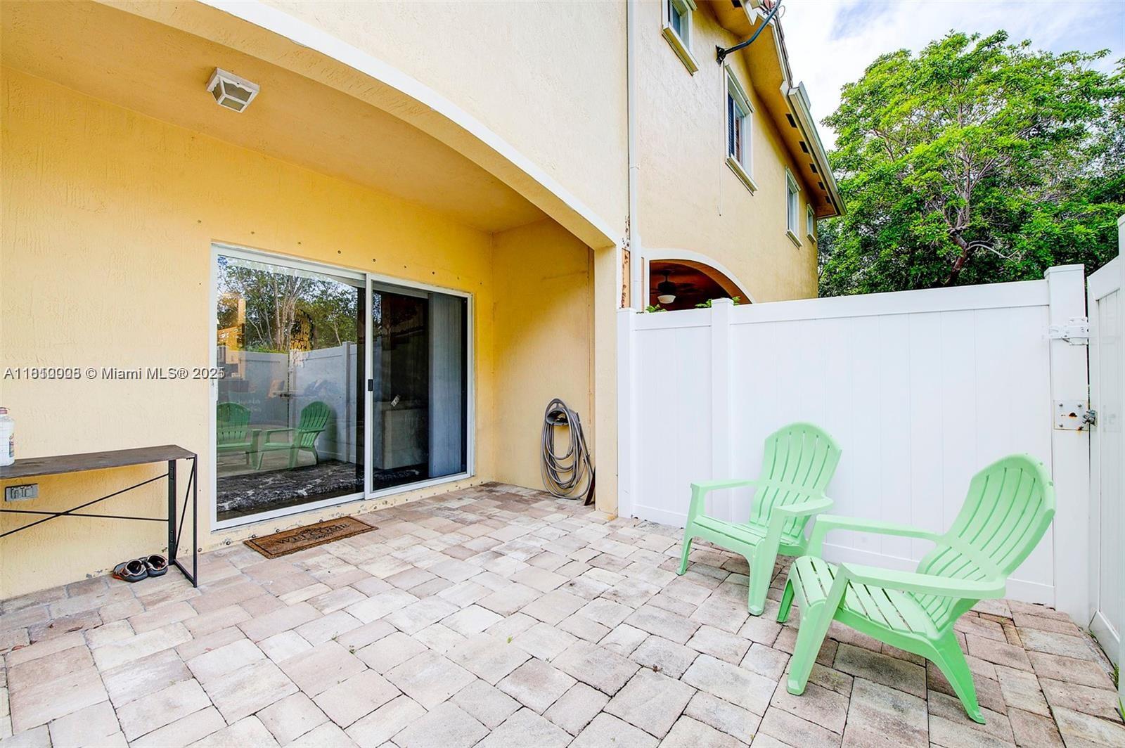 CATALINA PLACE - Residential