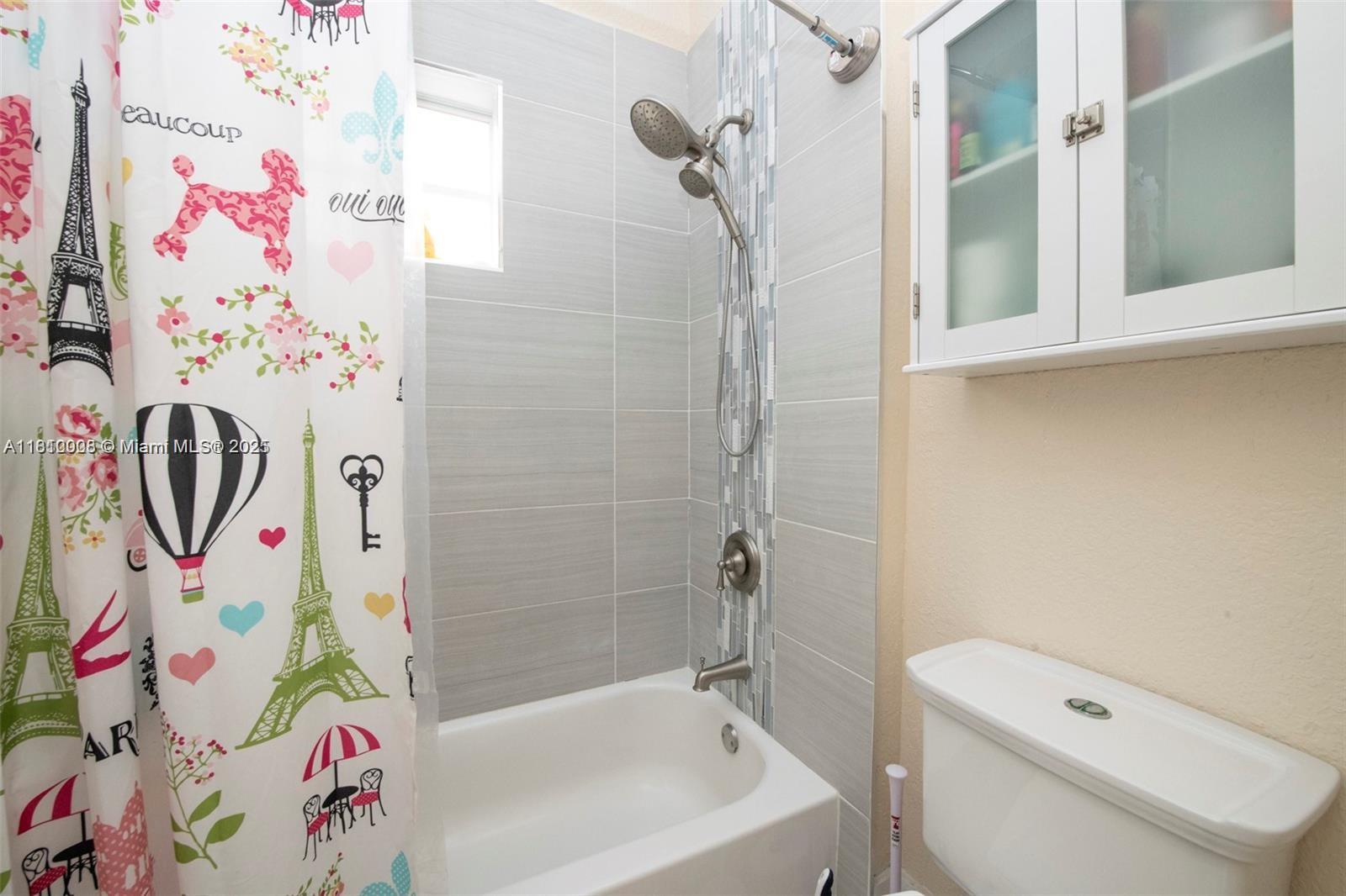 CATALINA PLACE - Residential