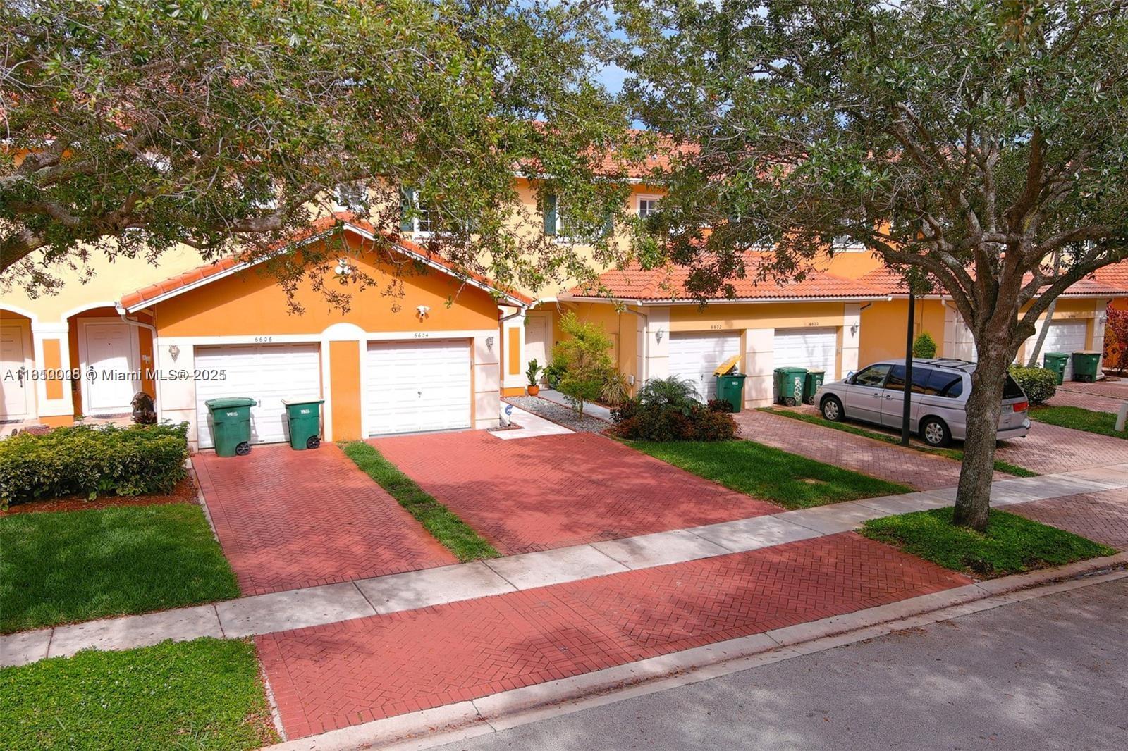 CATALINA PLACE - Residential