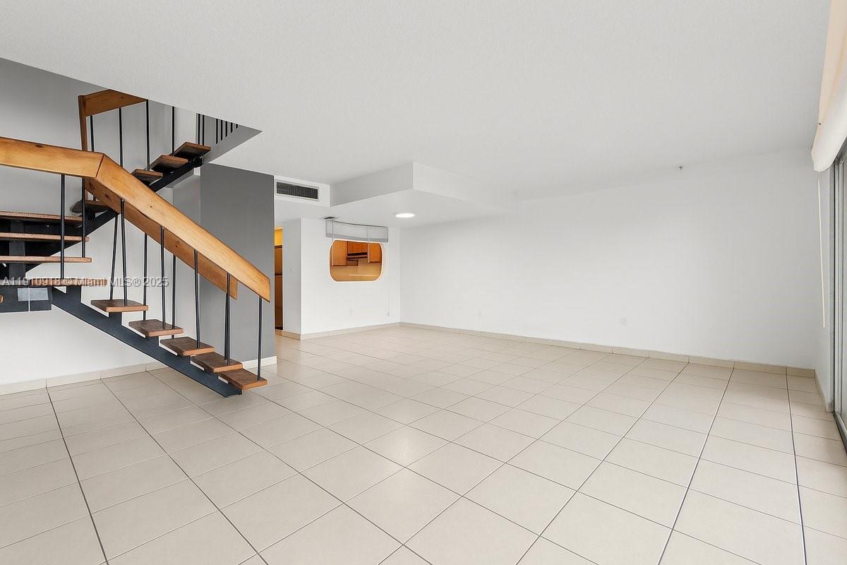 KENDALE LAKES NORTH SEC 7 - Residential