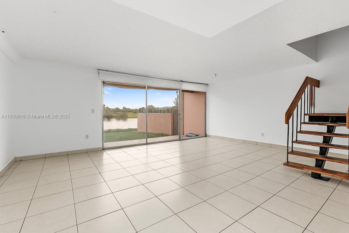 KENDALE LAKES NORTH SEC 7 - Residential