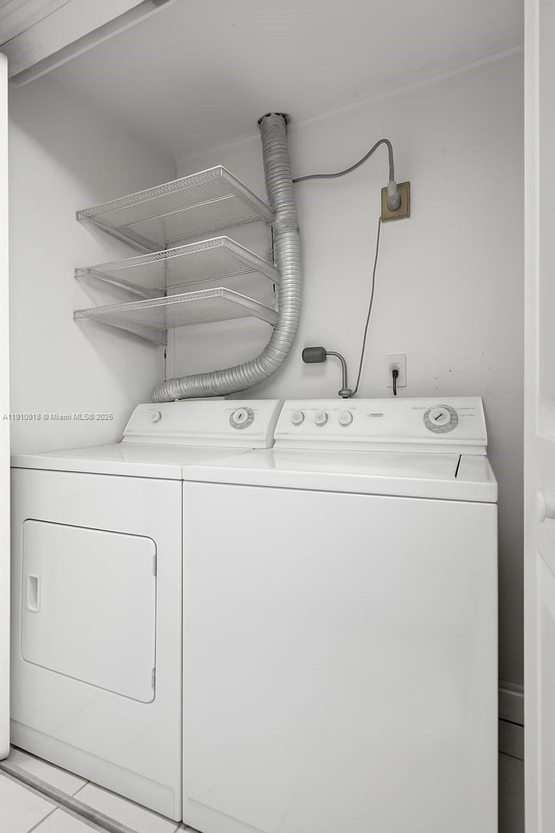 KENDALE LAKES NORTH SEC 7 - Residential