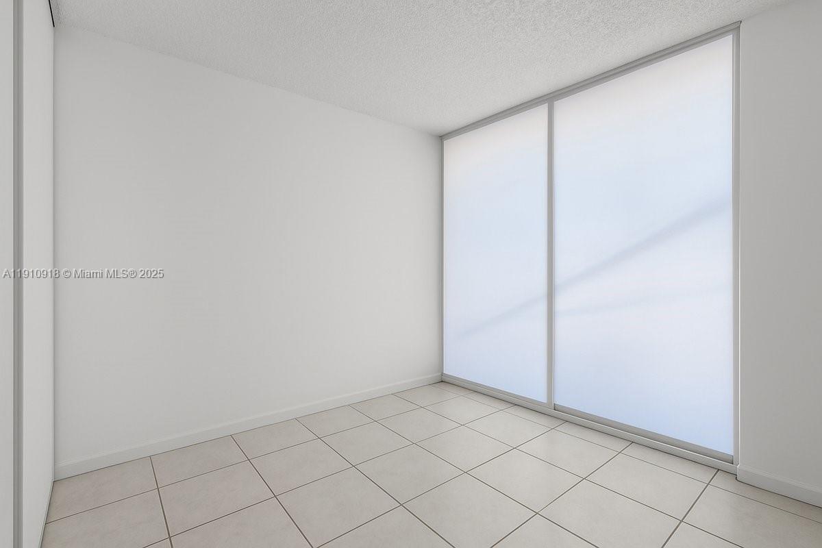 KENDALE LAKES NORTH SEC 7 - Residential