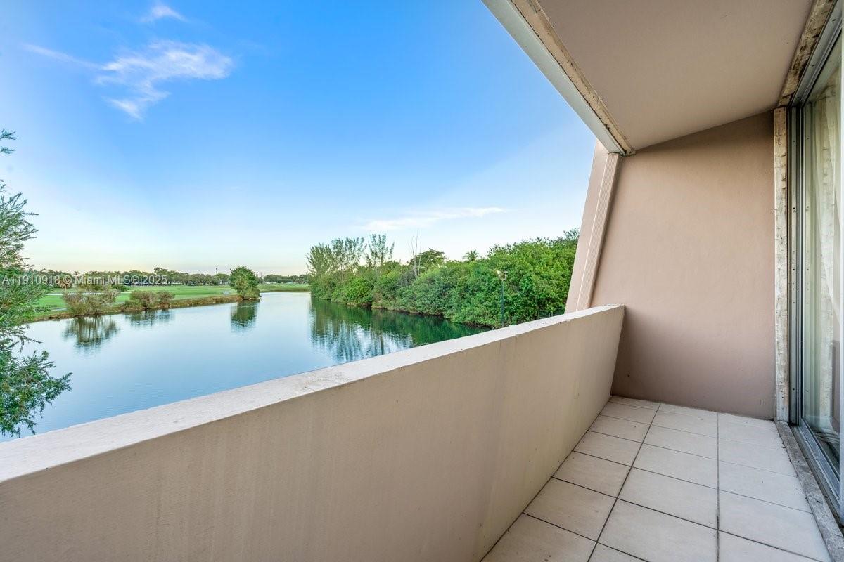 KENDALE LAKES NORTH SEC 7 - Residential