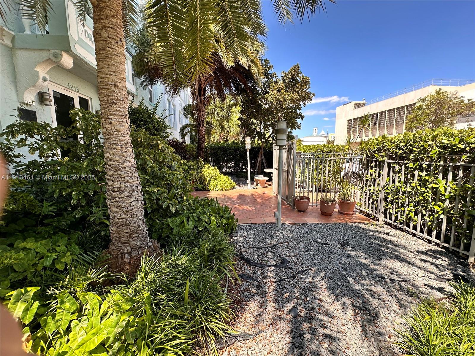 1218 DREXEL CONDO - Residential Lease