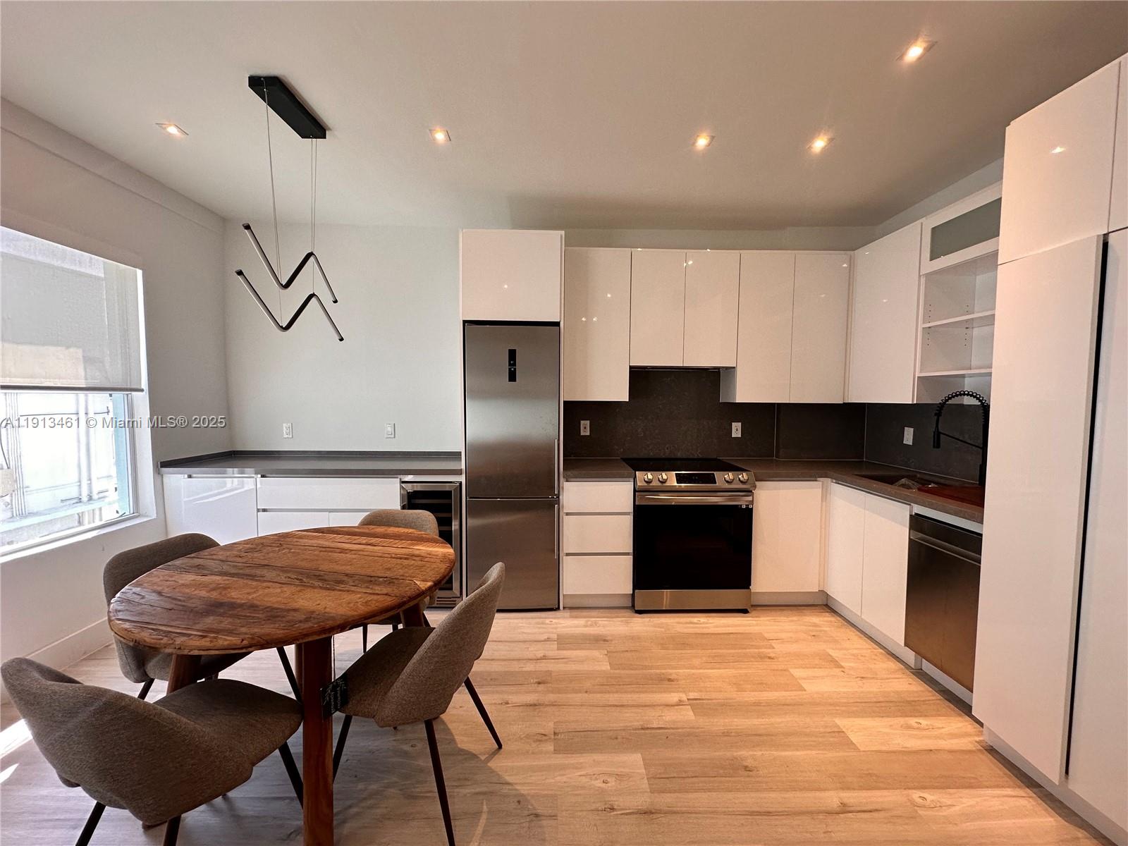 1218 DREXEL CONDO - Residential Lease