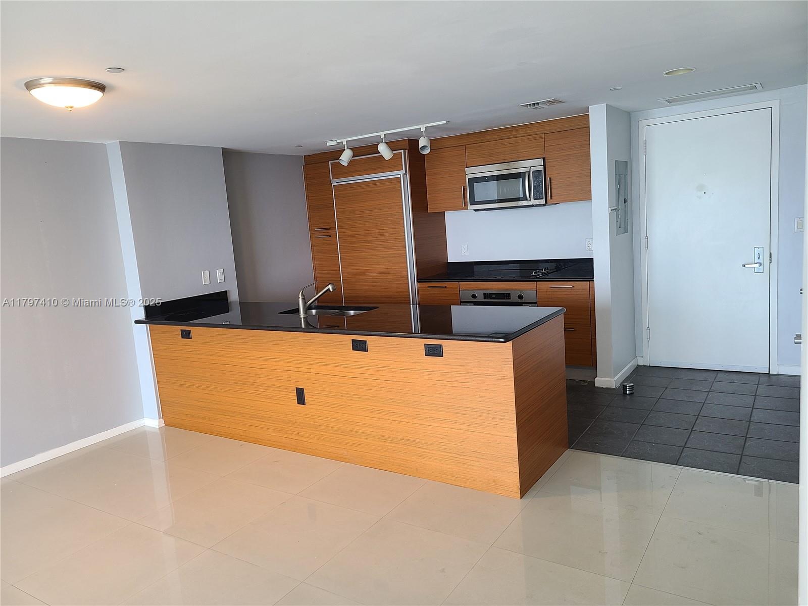 50 BISCAYNE CONDO - Residential Lease