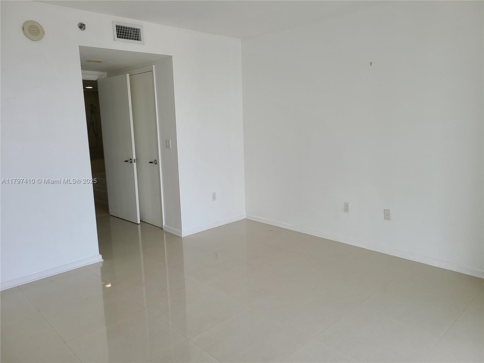 50 BISCAYNE CONDO - Residential Lease