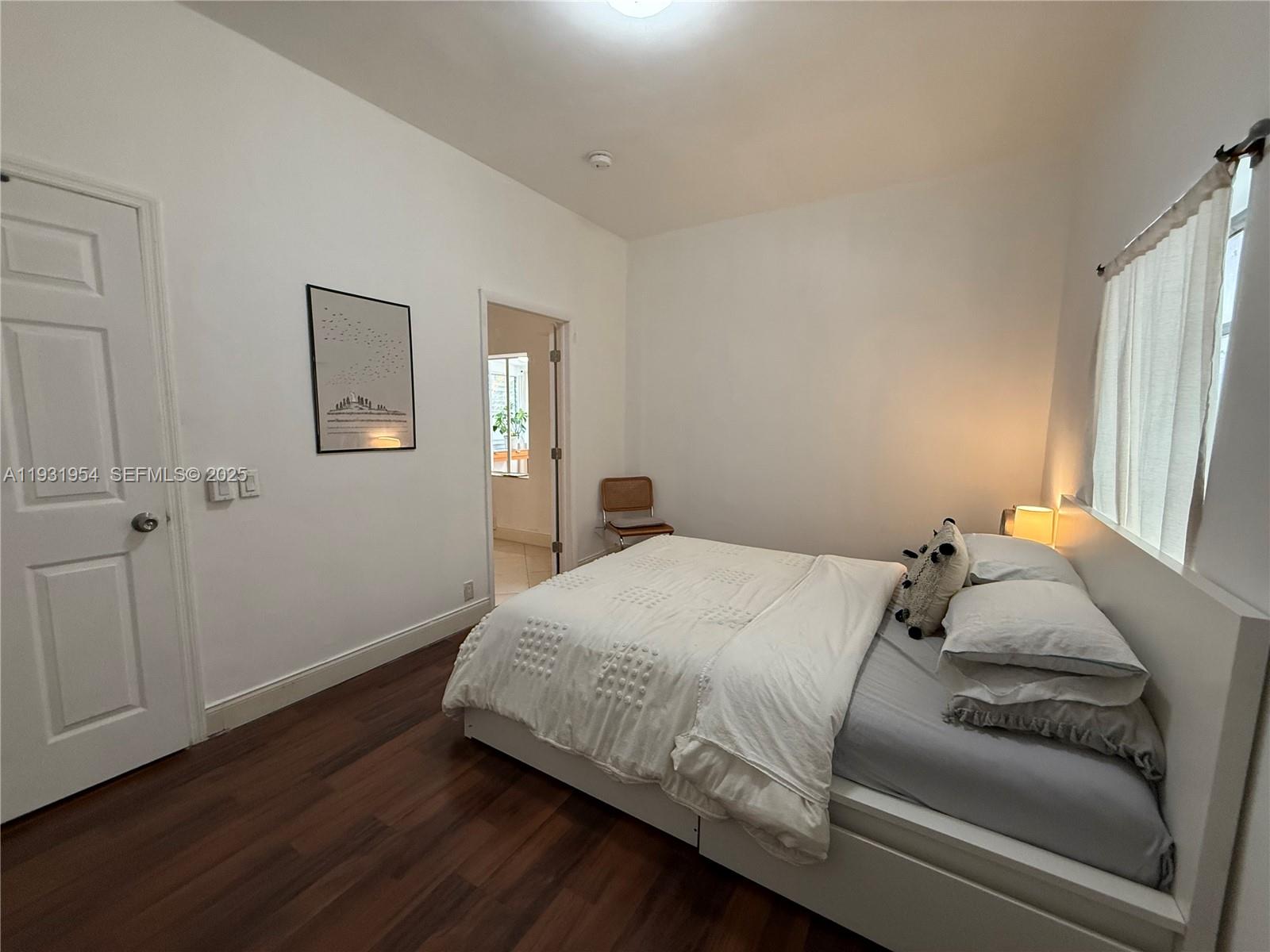 NORTH HOLLYWOOD - Residential Lease