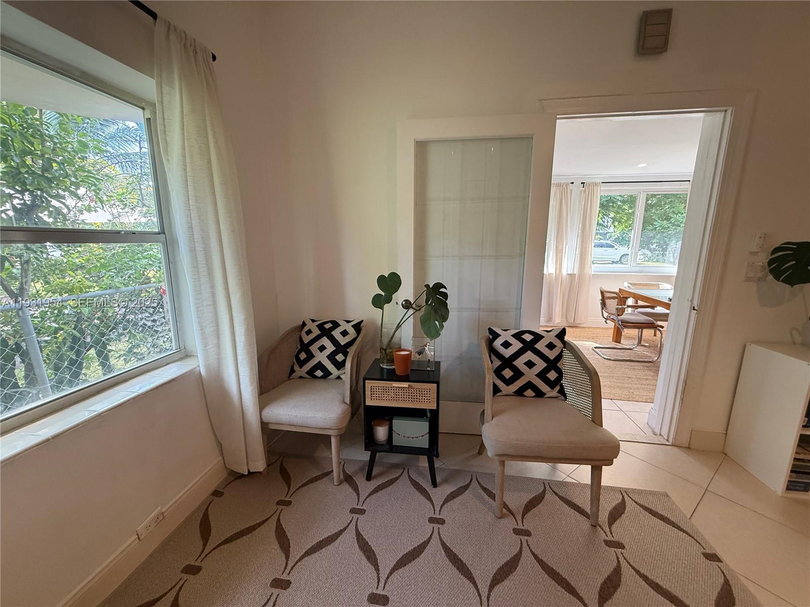 NORTH HOLLYWOOD - Residential Lease