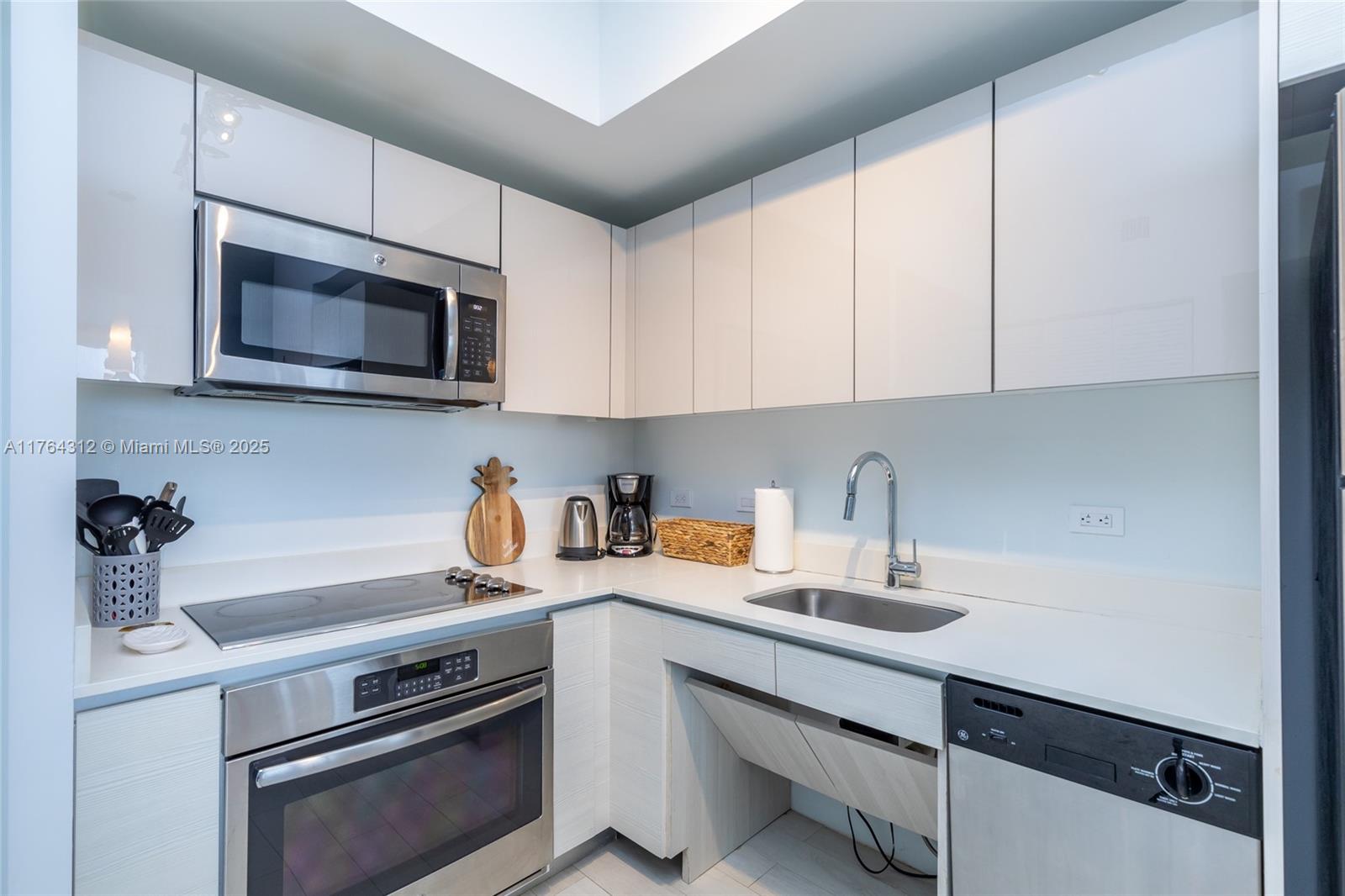 BEACHWALK CONDOMINIUM - Residential