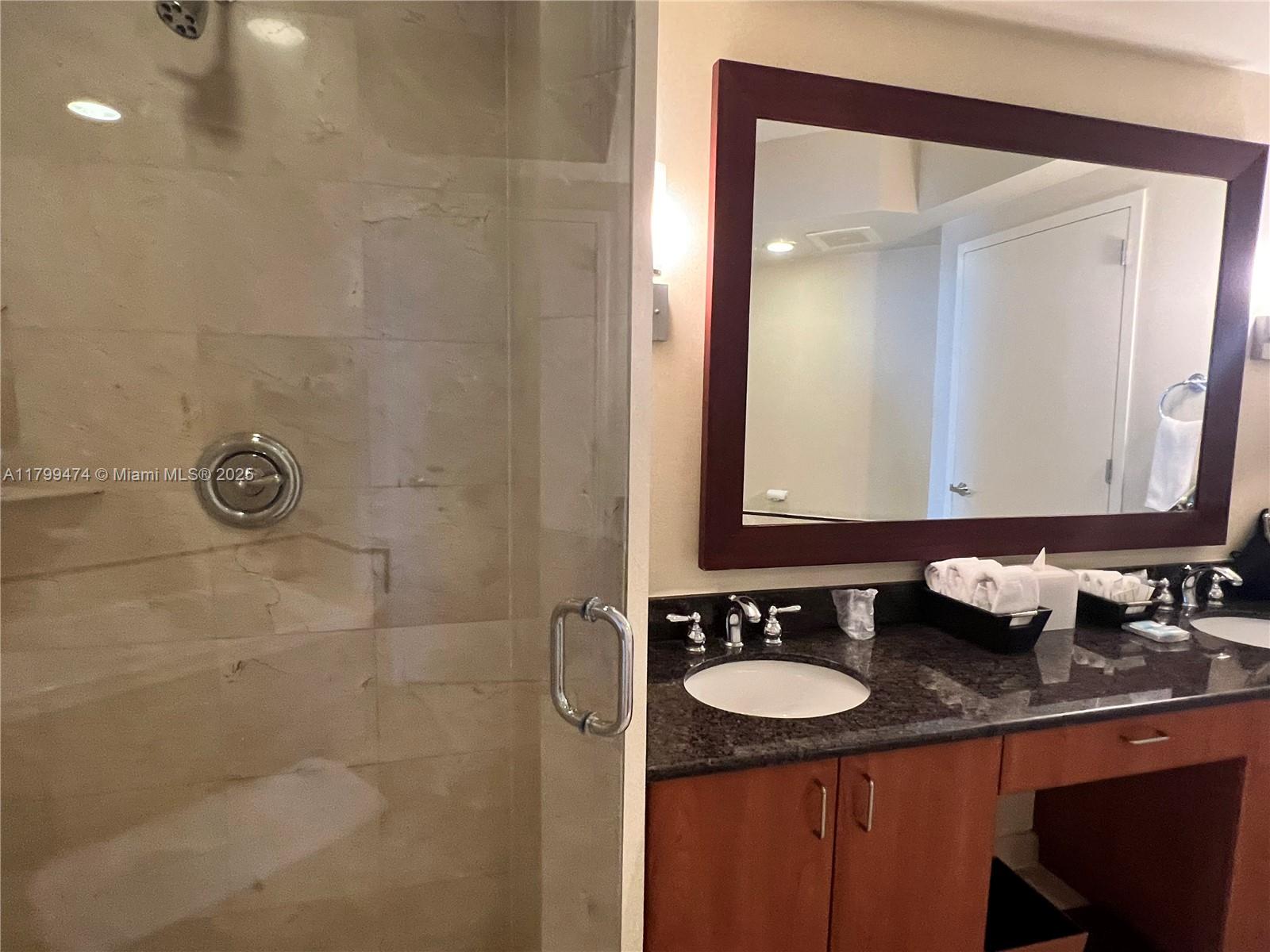 TRUMP INTERNATIONAL - Residential