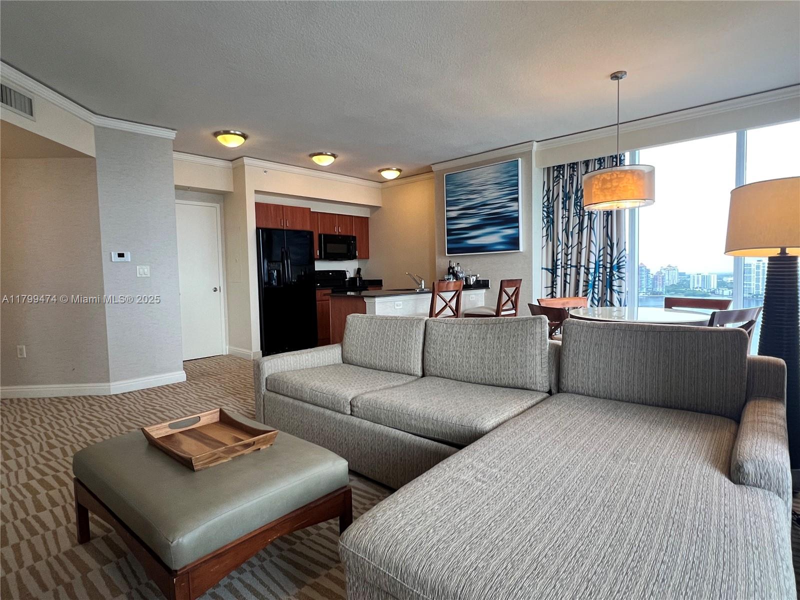 TRUMP INTERNATIONAL - Residential