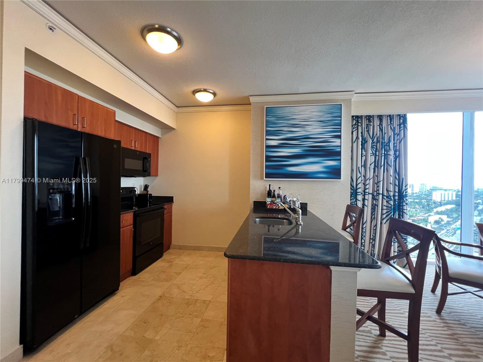 18001 Collins Ave 2605