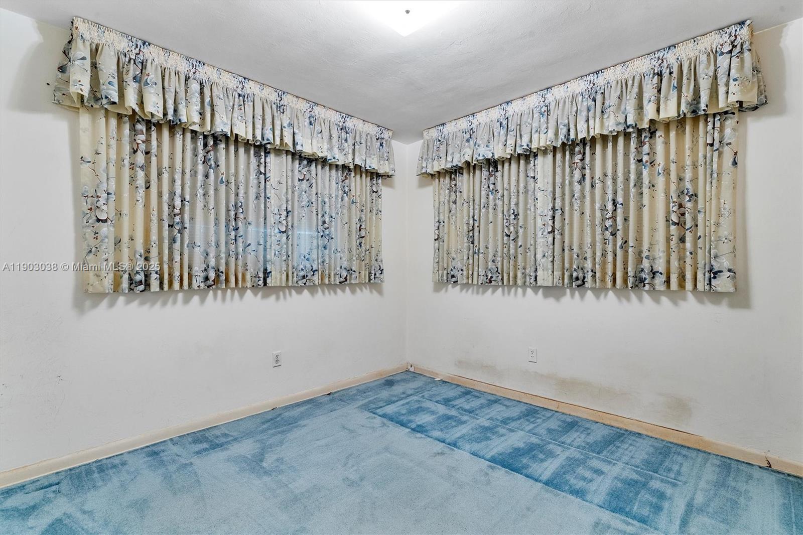 PALM SPRINGS LAKES 1ST AD - Residential