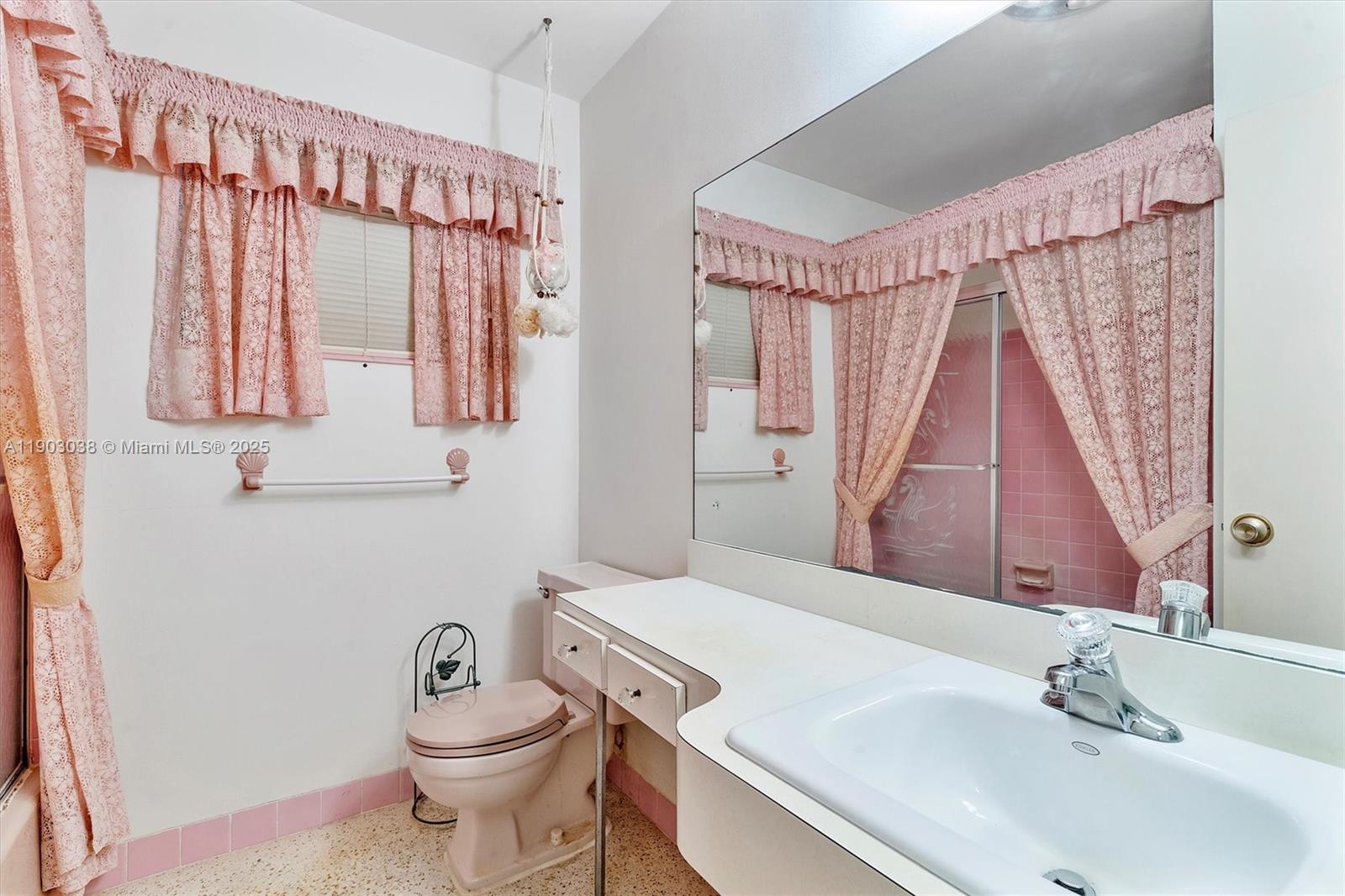 PALM SPRINGS LAKES 1ST AD - Residential