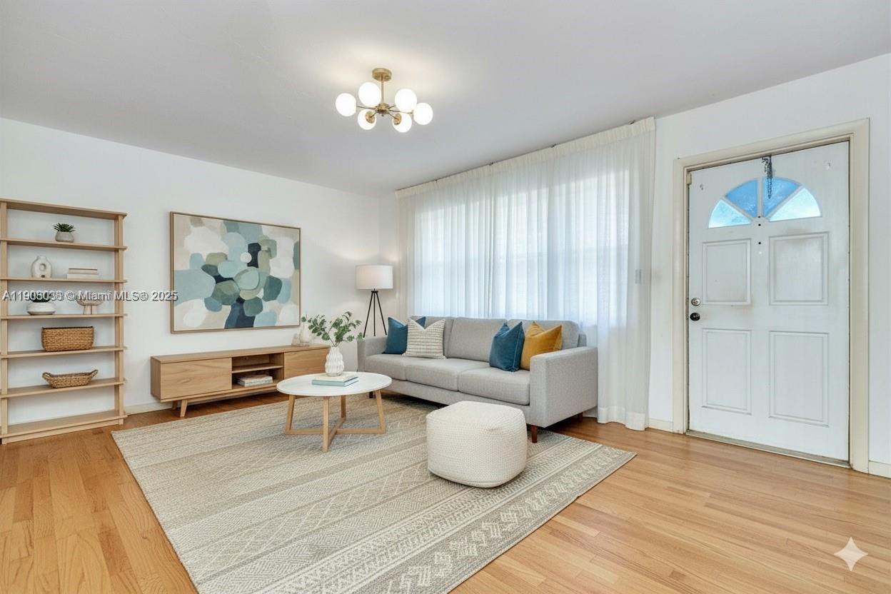 PALM SPRINGS LAKES 1ST AD - Residential