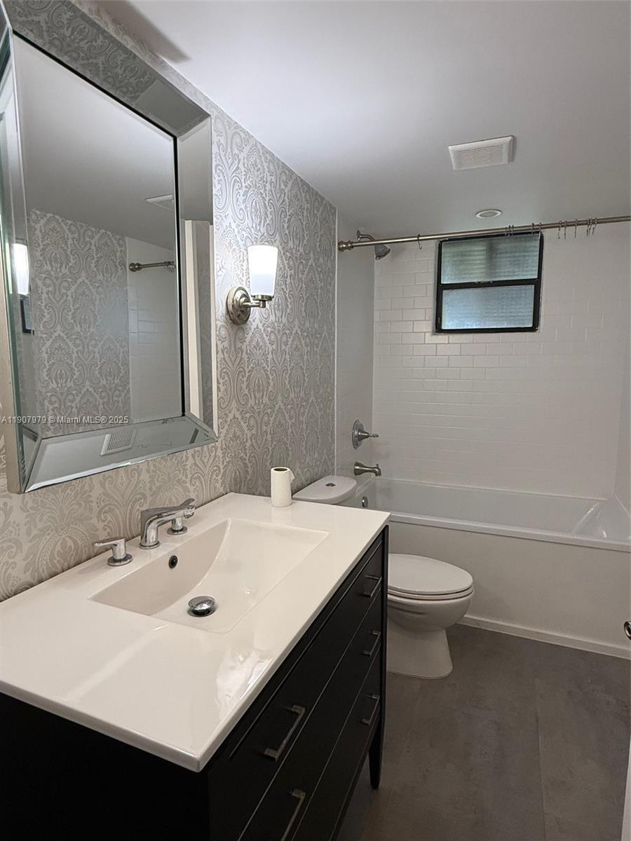 KINGS CREEK WEST CONDO BL - Residential Lease