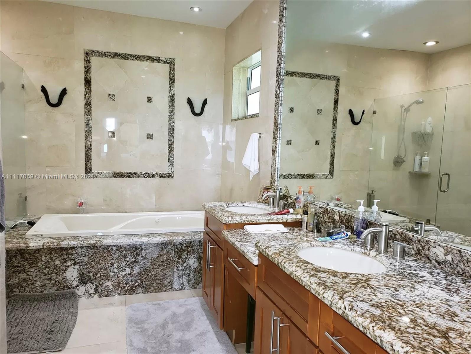 NORMANDY GOLF COURSE - Residential