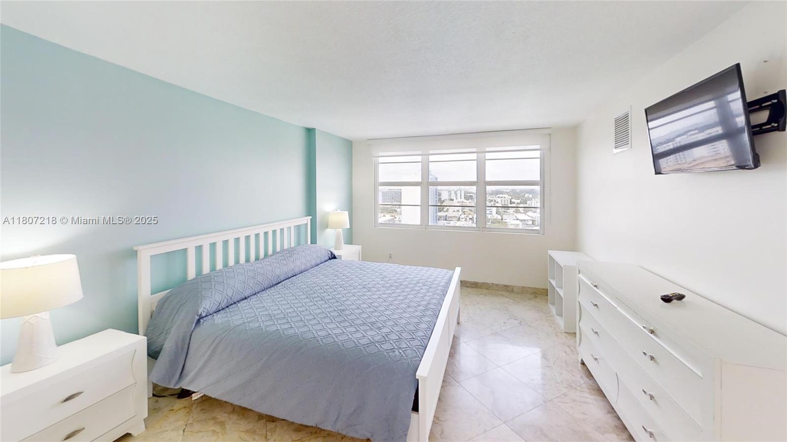 Rental Property at 6917 Collins Ave 1620, Miami Beach, Miami-Dade County, Florida - Bedrooms: 1 
Bathrooms: 2  - $3,000 MO.