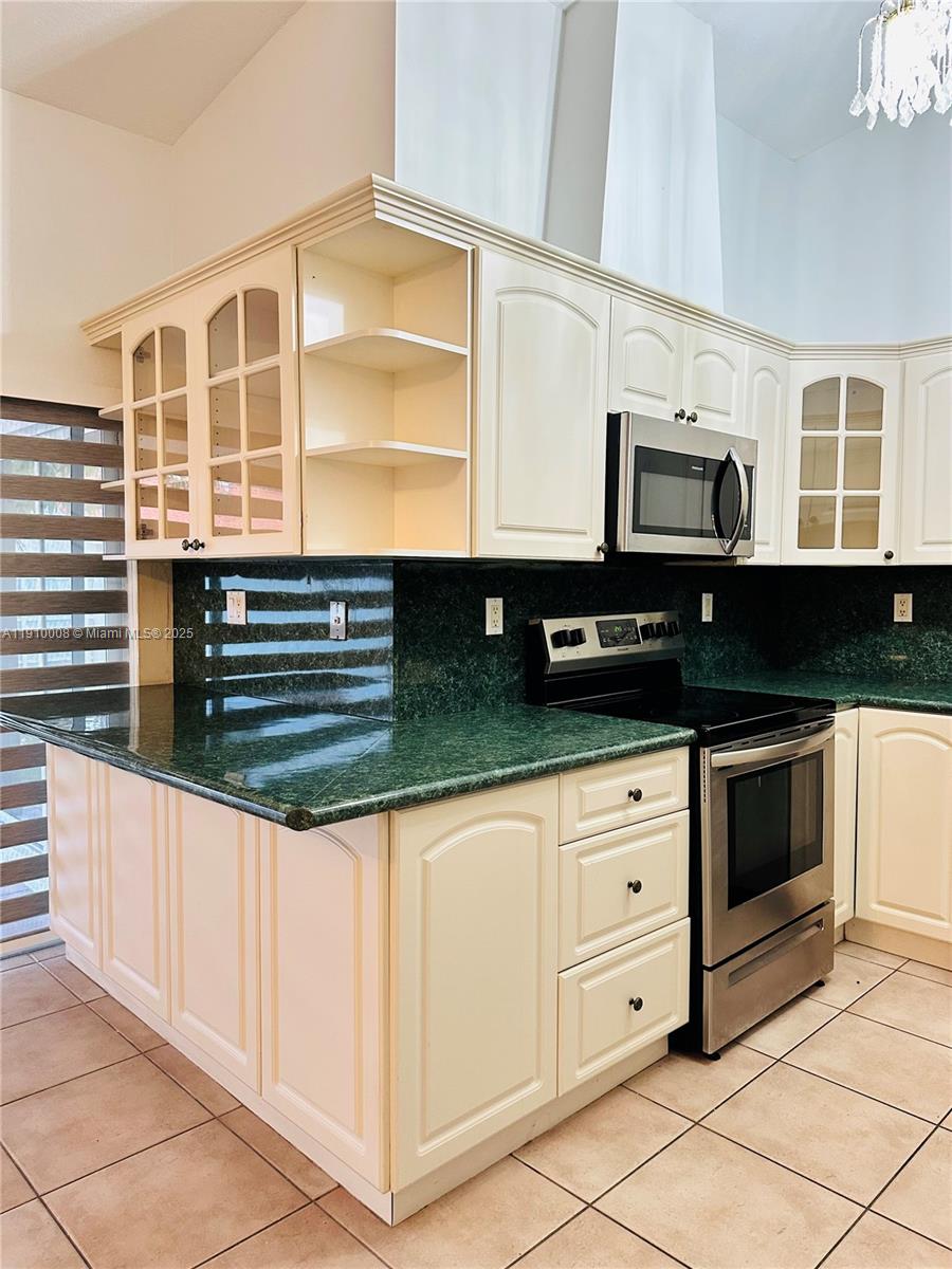 SUPERIOR HOMES ESTATES 1S - Residential Lease