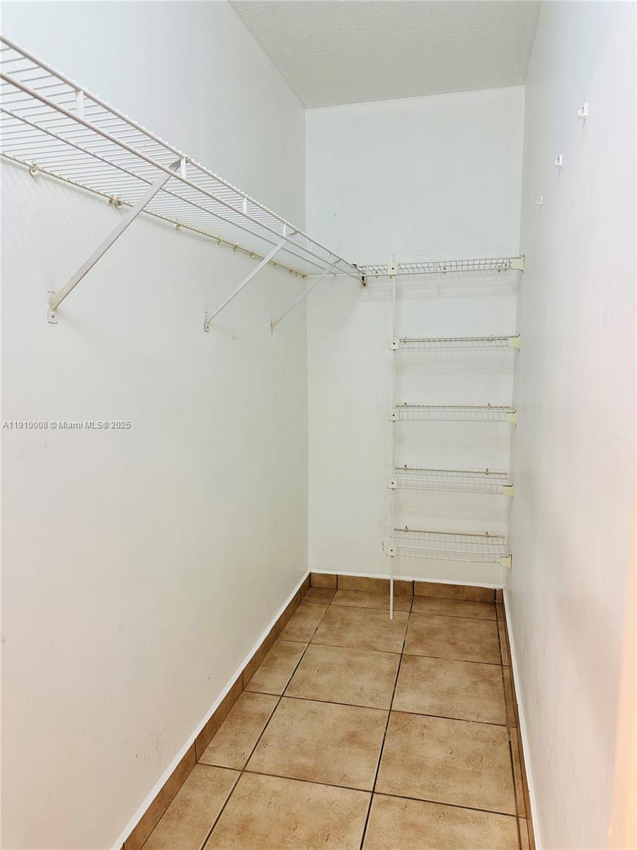 SUPERIOR HOMES ESTATES 1S - Residential Lease