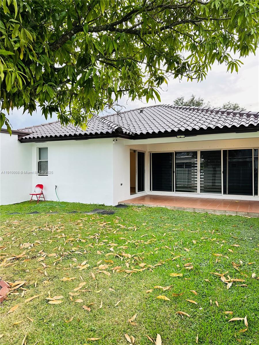 SUPERIOR HOMES ESTATES 1S - Residential Lease