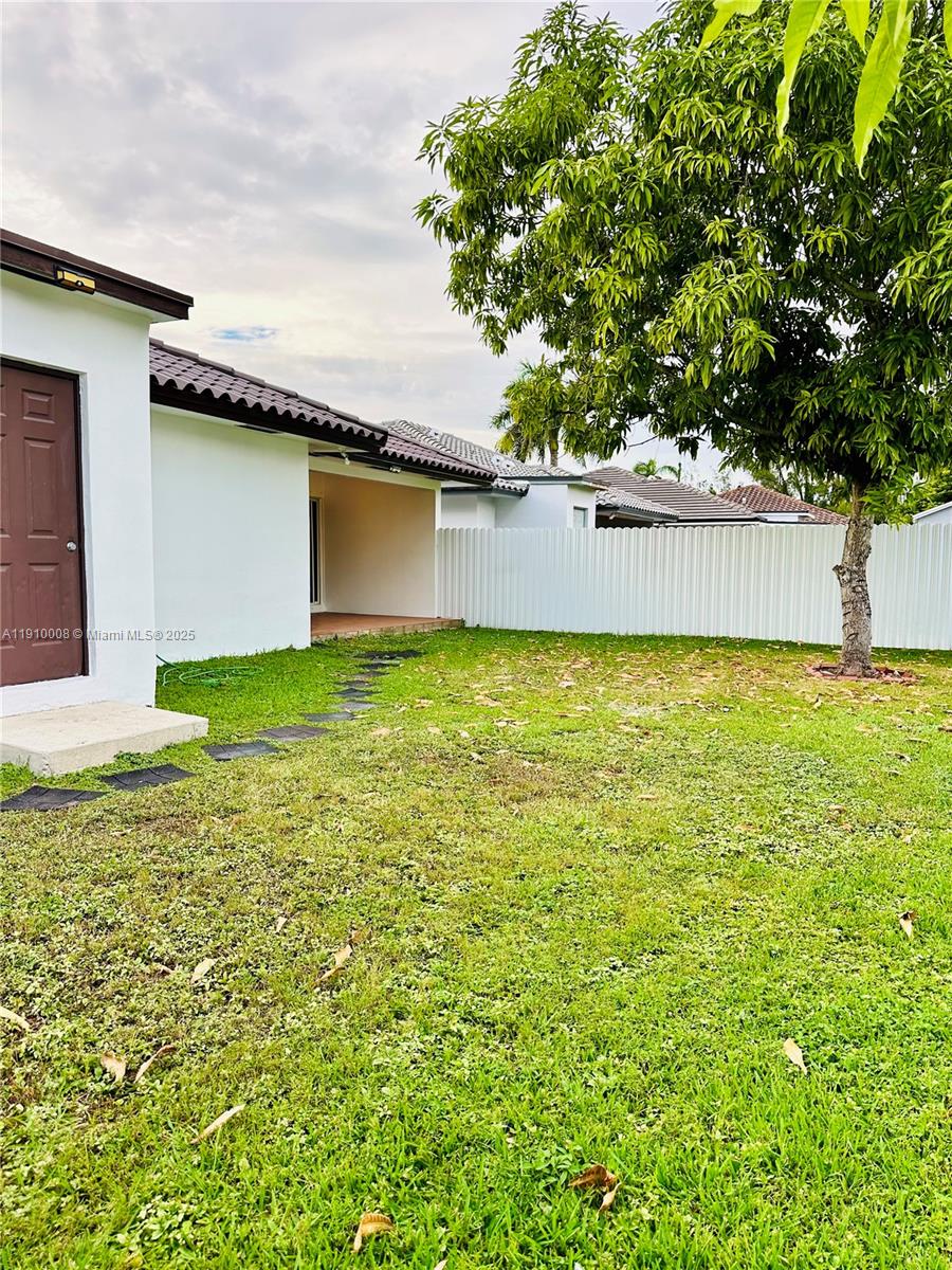 SUPERIOR HOMES ESTATES 1S - Residential Lease