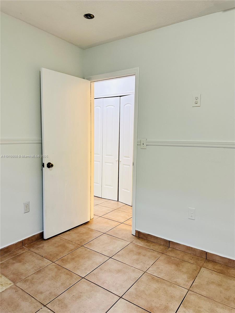 SUPERIOR HOMES ESTATES 1S - Residential Lease