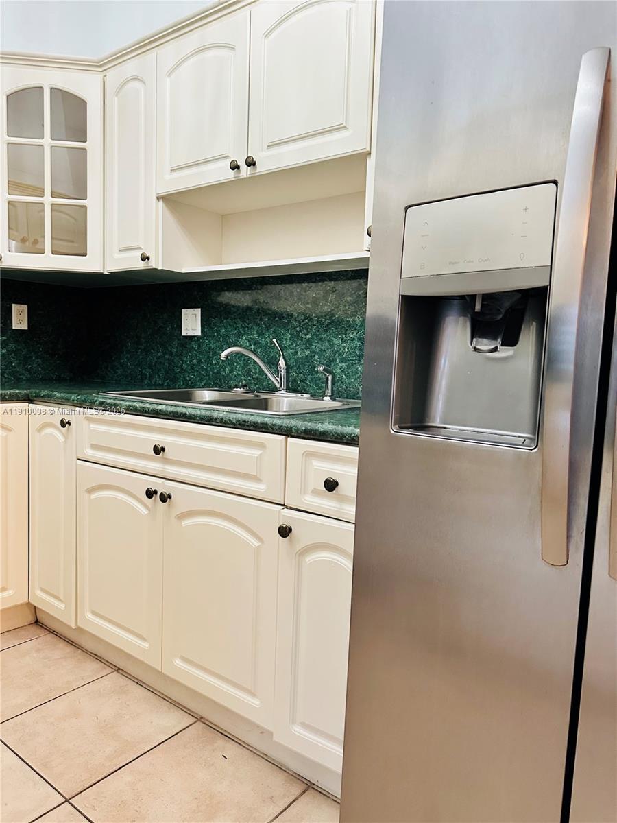 SUPERIOR HOMES ESTATES 1S - Residential Lease