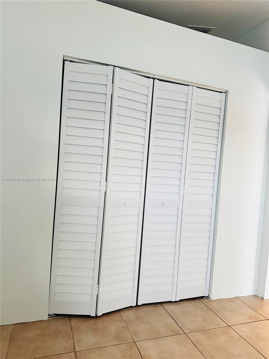 SUPERIOR HOMES ESTATES 1S - Residential Lease