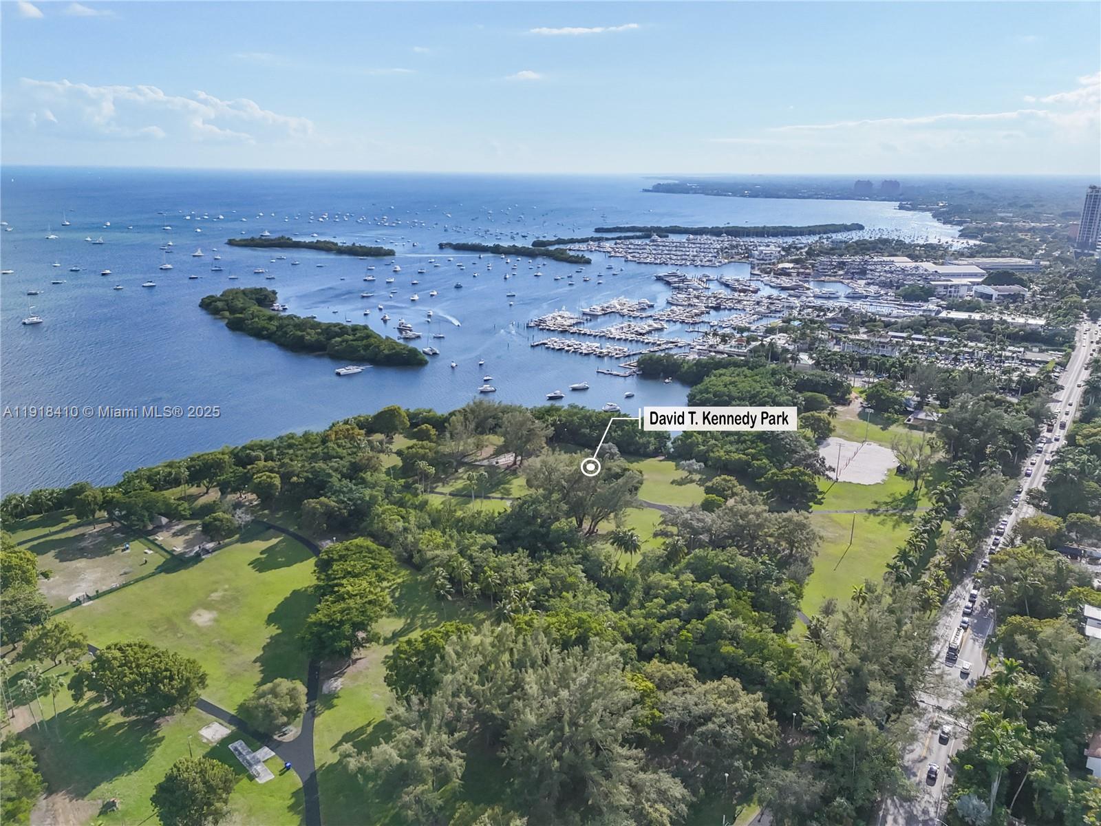 LONGVIEW VILLAS - Residential