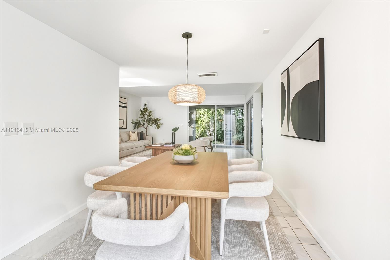 LONGVIEW VILLAS - Residential