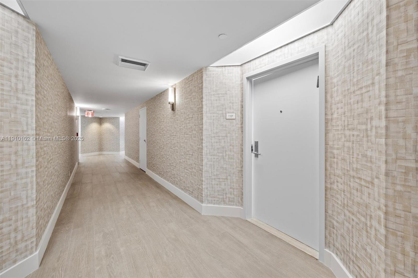 HARBORSIDE AT THE WATERWA - Residential