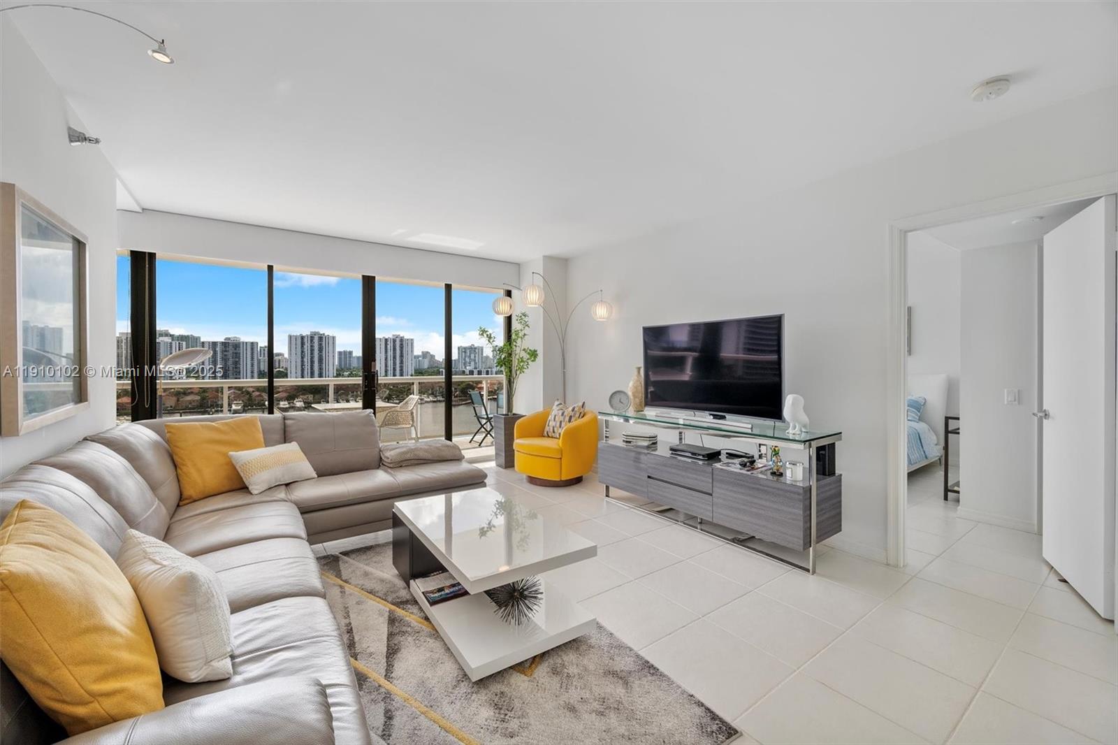 HARBORSIDE AT THE WATERWA - Residential