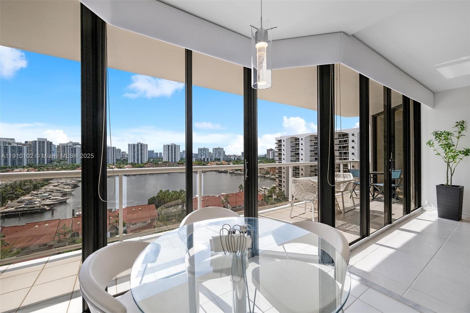 HARBORSIDE AT THE WATERWA - Residential