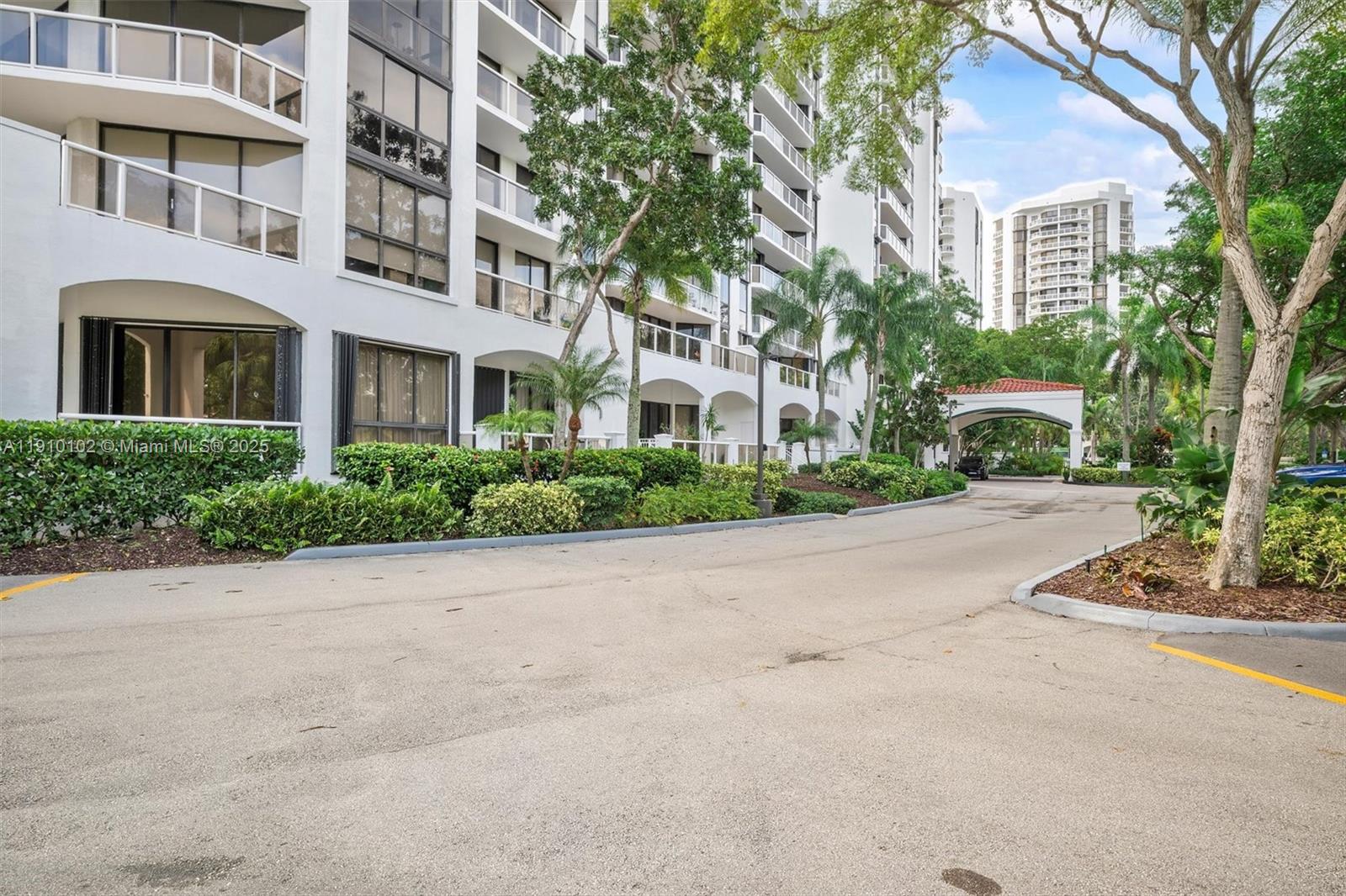 HARBORSIDE AT THE WATERWA - Residential