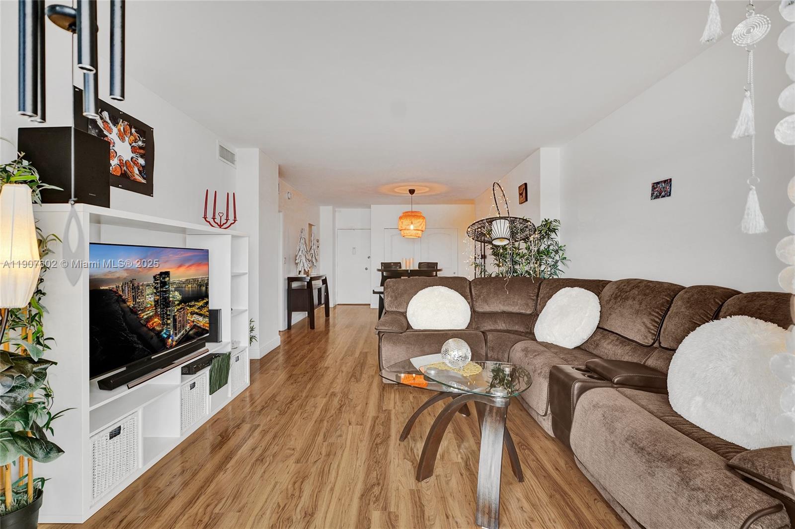 ARLEN HOUSE WEST CONDO - Residential Lease