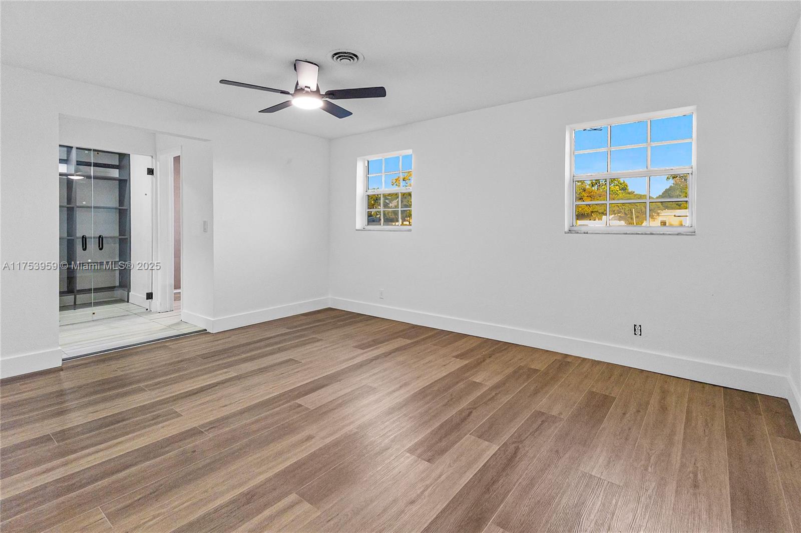 SANDERS PARK - Residential