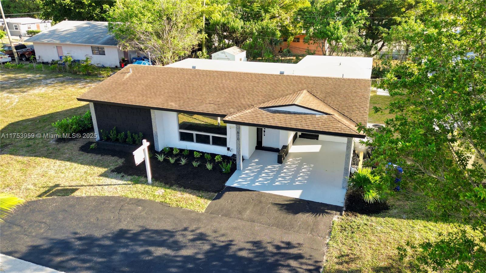 SANDERS PARK - Residential