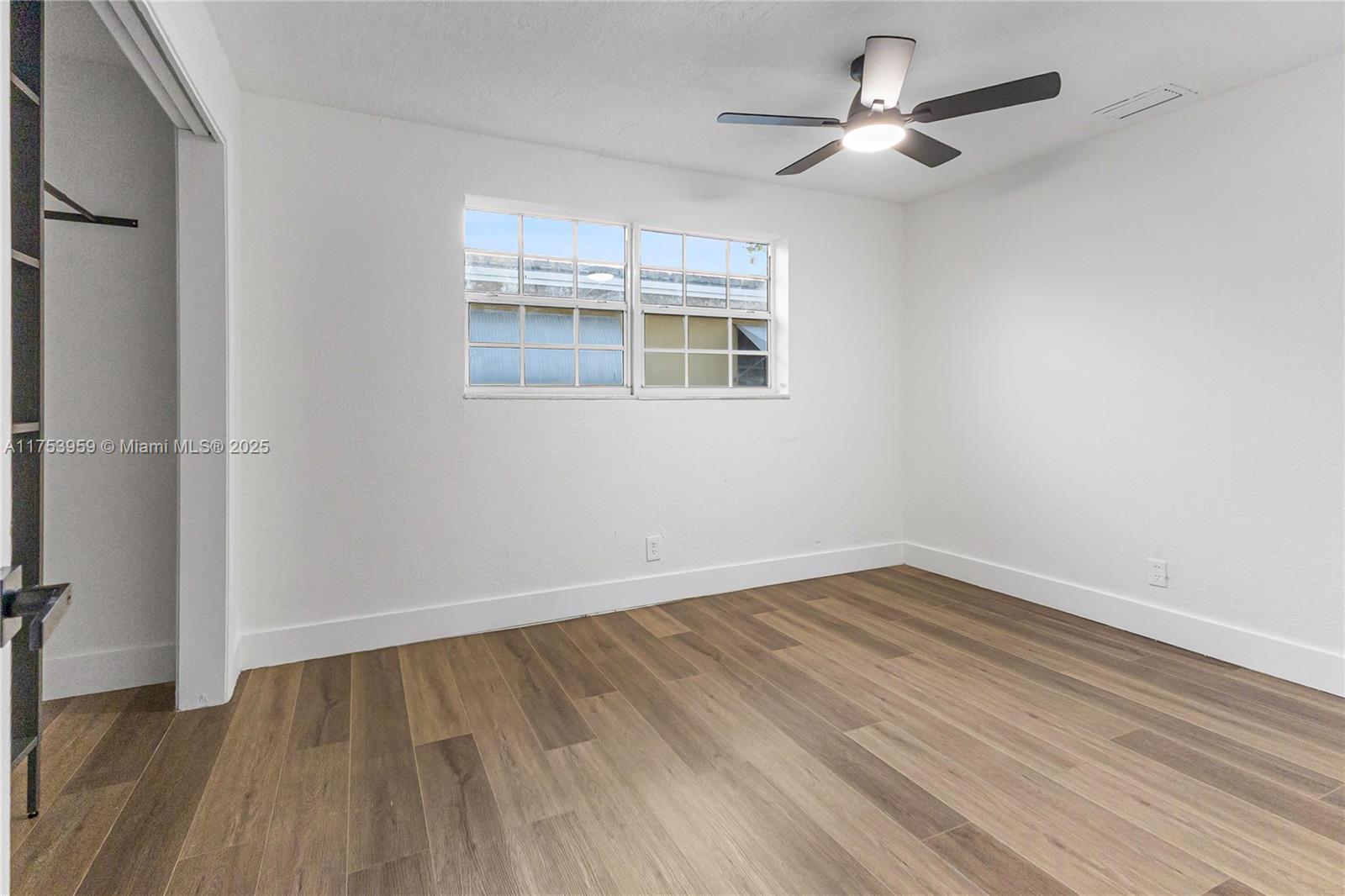 SANDERS PARK - Residential