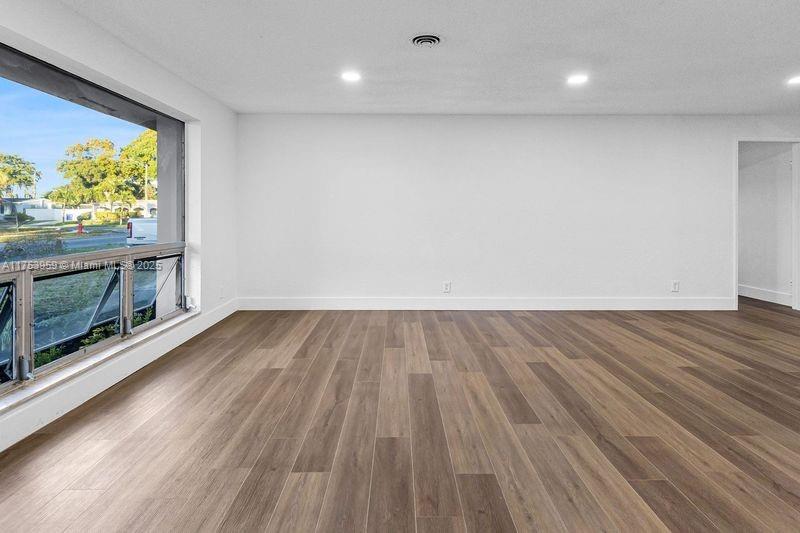 SANDERS PARK - Residential