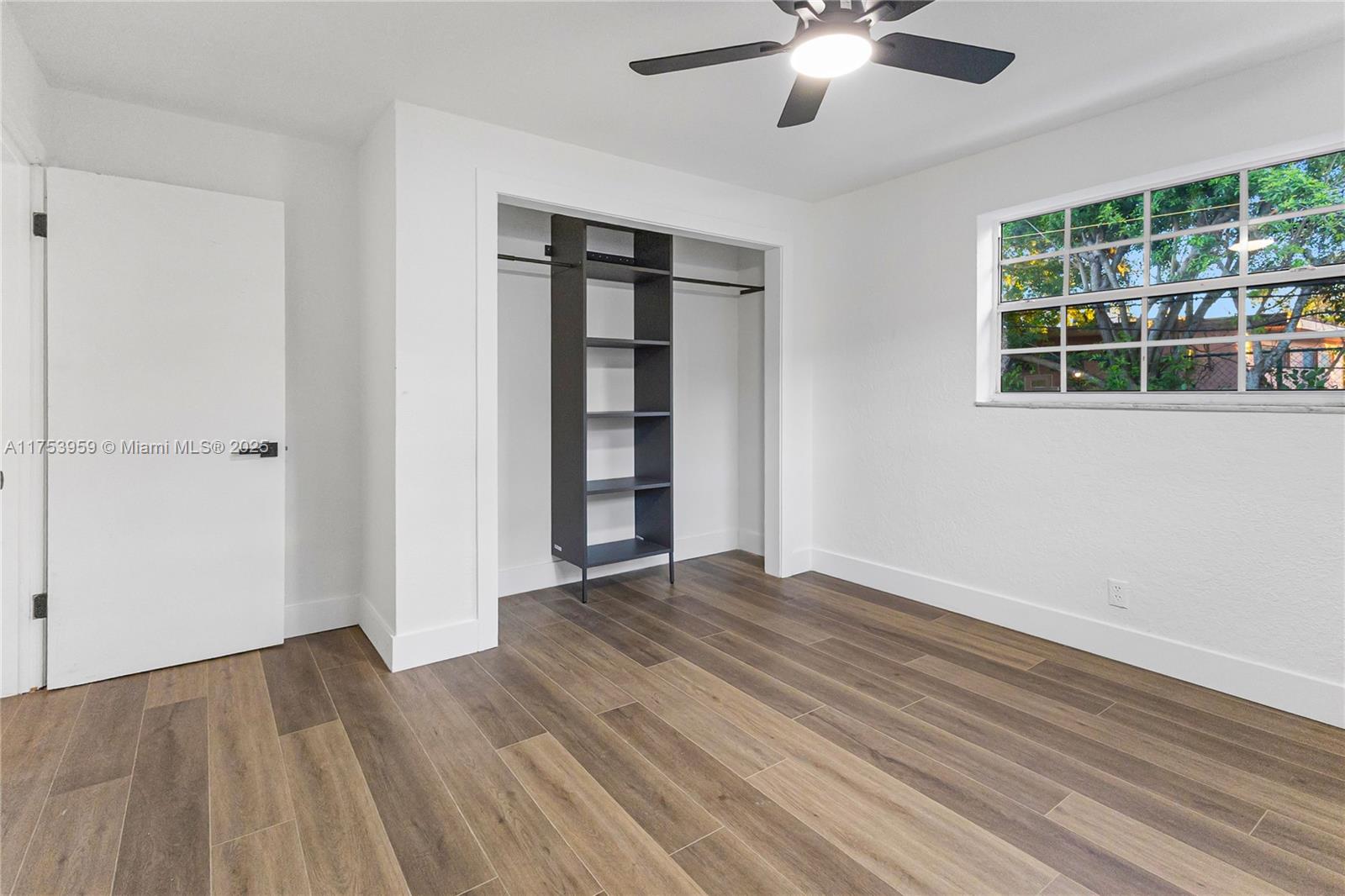 SANDERS PARK - Residential