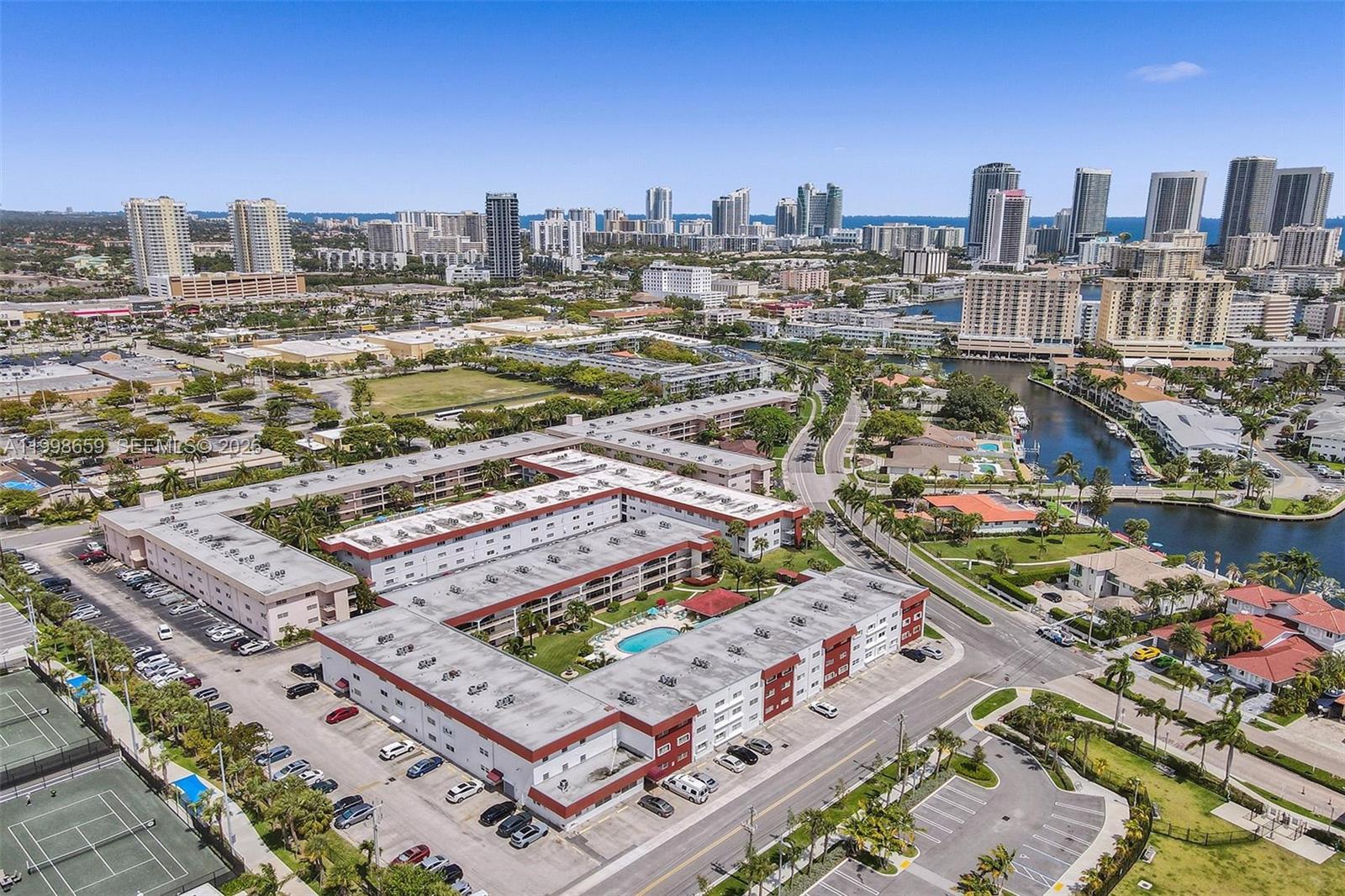 CASA PARADISO CO-OP - Residential