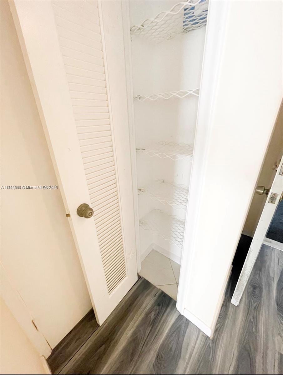 IMPERIAL TOWERS CONDO - Residential